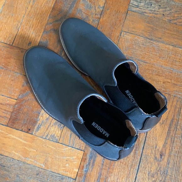 Steve Madden Chelsea Boots for SALE - Picture 3 of 4